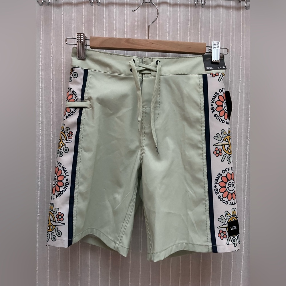 NWT Vans Children’s Sidelines Boardshorts